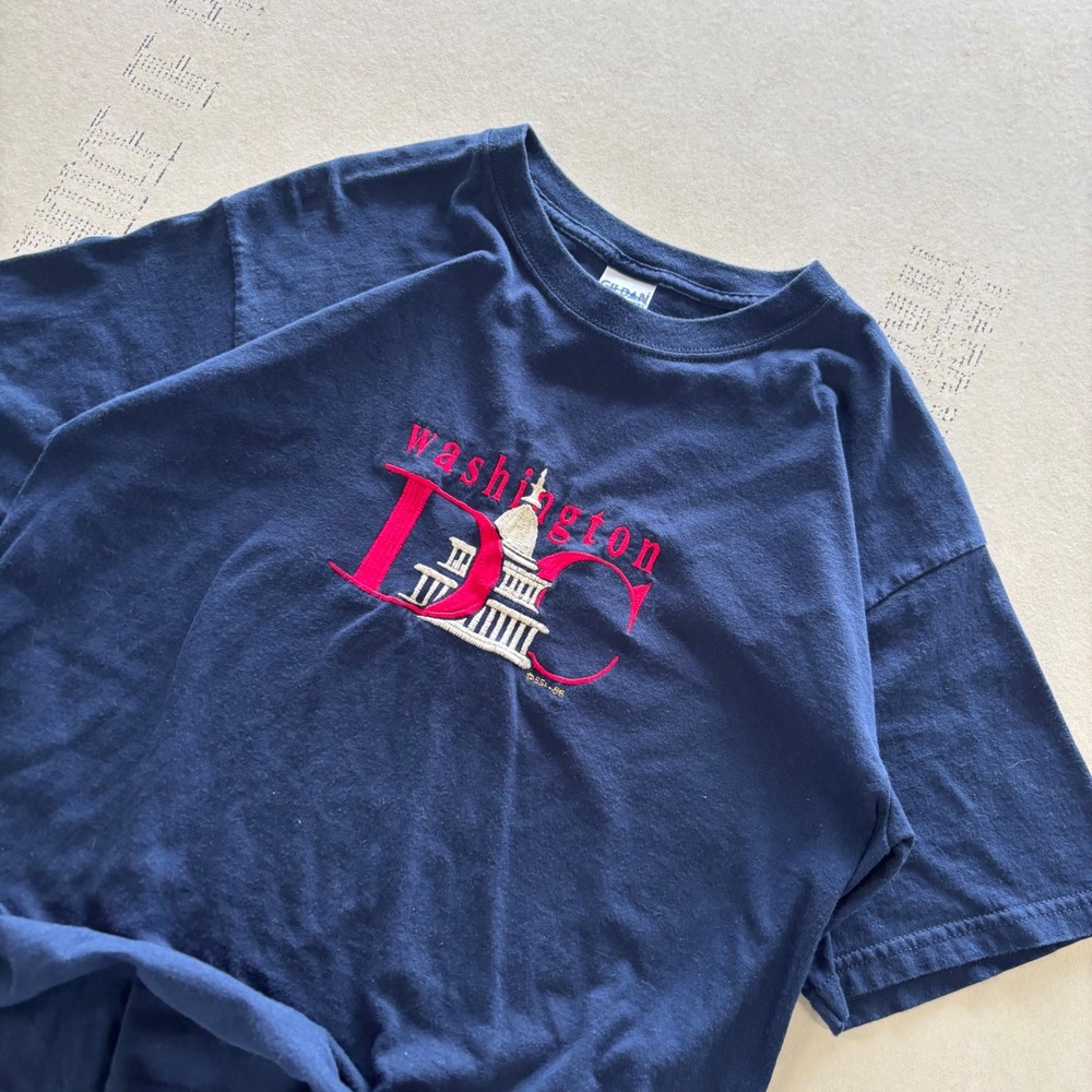 Vintage 2000s Washington DC T-shirt‎